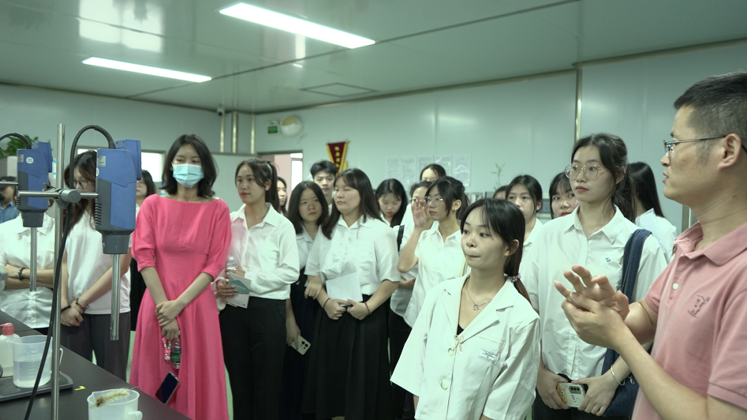 廣東職業技術學院師生到我司參觀交流